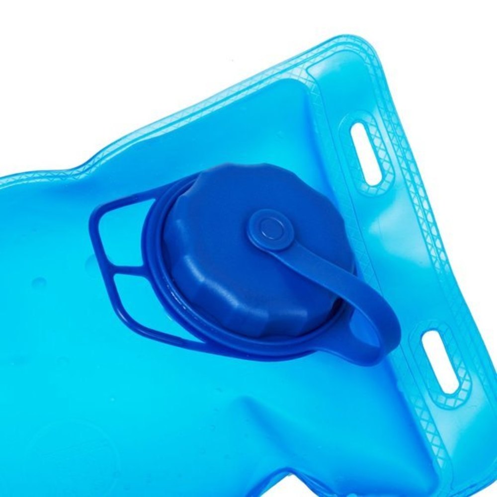 portable water bladder with a straw - Picture 2 of 5